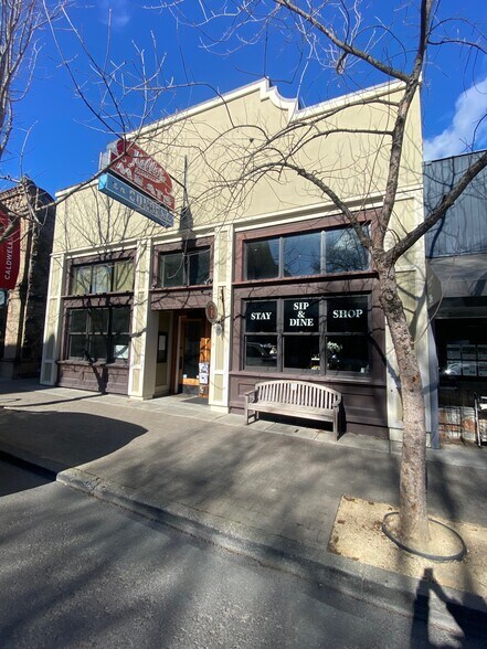 More Photos Of 1320 Main St, Saint Helena Storefront For Lease