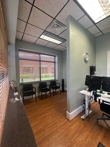 More Photos Of 1316 Commerce Dr, New Bern Office For Sale
