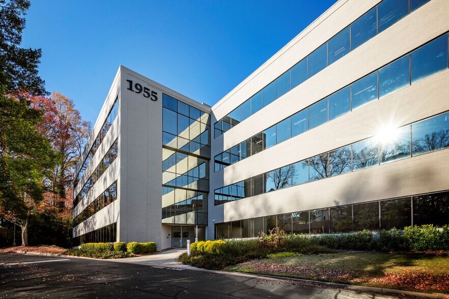 More Photos Of 1955 Lake Park Dr SE, Smyrna Medical For Lease