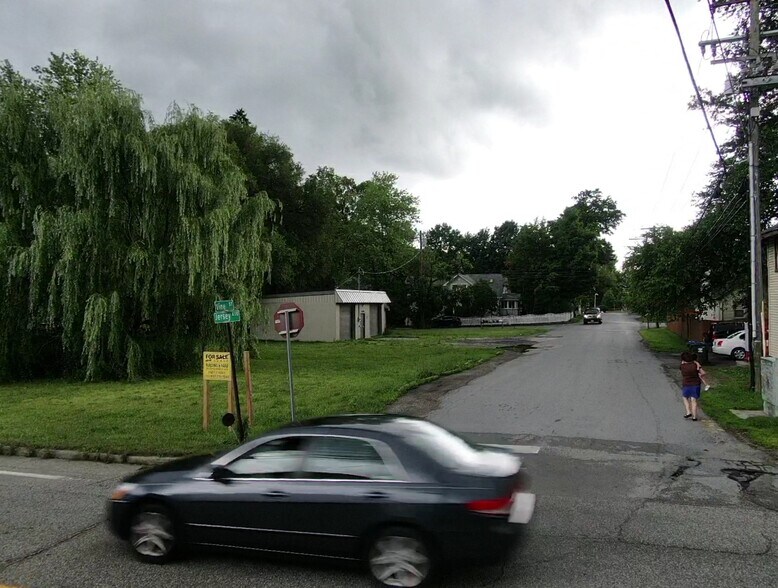 More Photos Of 3 Vine St, Greenwood Lake Warehouse For Lease