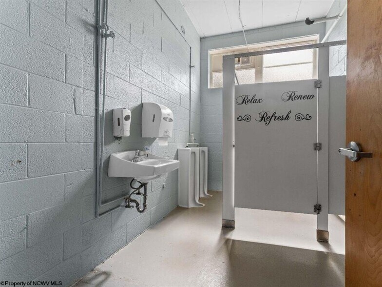 More Photos Of 1433 Dorsey Ave, Morgantown Schools For Lease