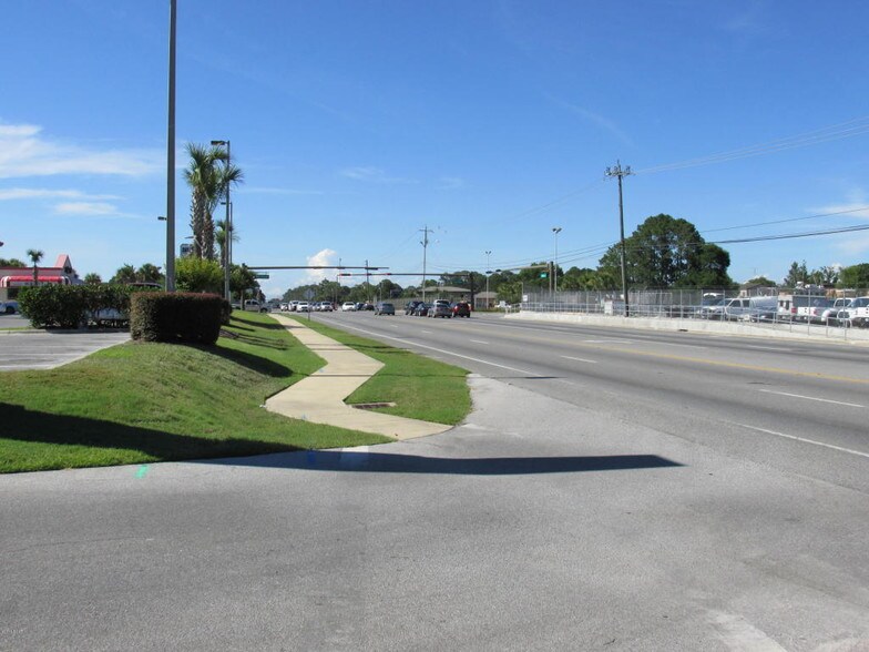 More Photos Of 1114-1120 Thomas Dr, Panama City Beach Restaurant For Sale