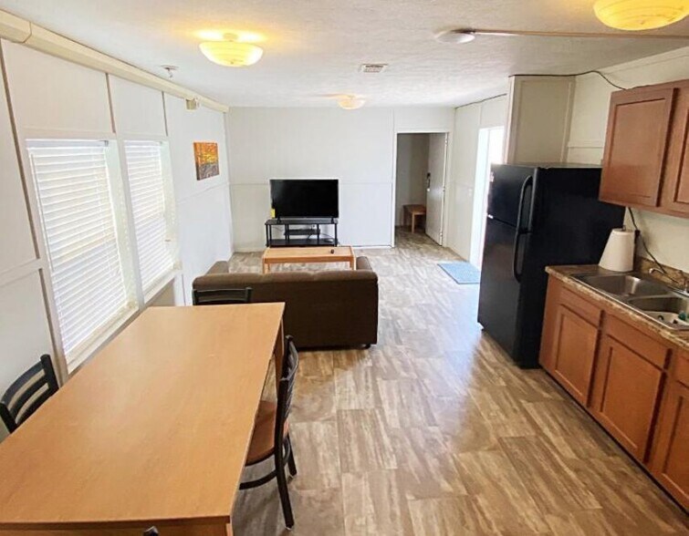 More Photos Of 6772 E Goldenrod Dr, Gardendale Manufactured Housing Mobile Home Park For Sale