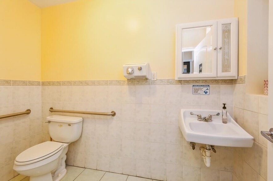 More Photos Of 8915 Bergenwood Ave, North Bergen Apartments For Sale