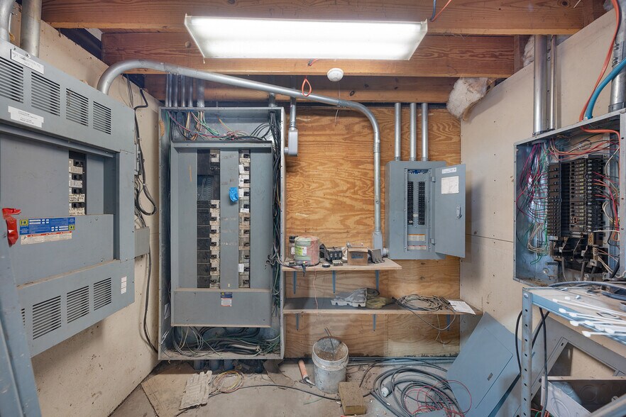 More Photos Of 14733 E State Hwy 11, Como Warehouse For Sale