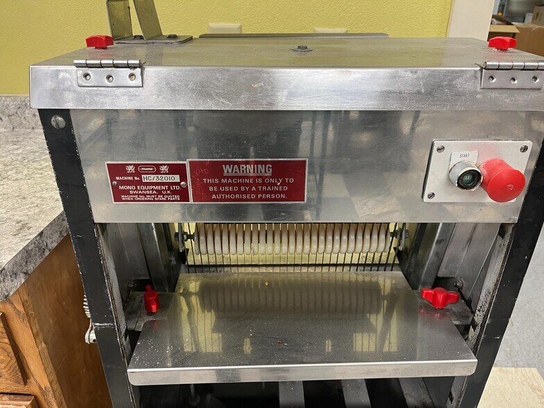 More Photos Of 704 E C St, Valentine Restaurant For Sale