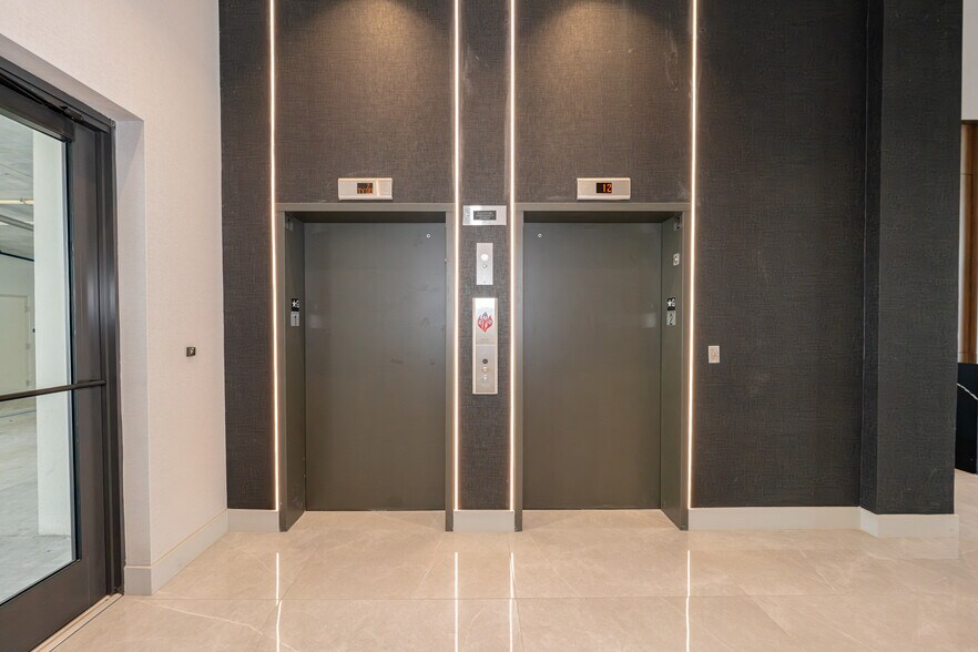 More Photos Of 800 N Federal Hwy, Hallandale Beach Office For Sale