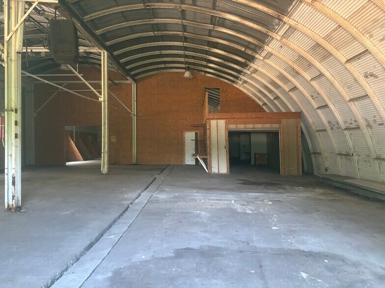 More Photos Of 239 River Rd, Warwood Warehouse For Sale