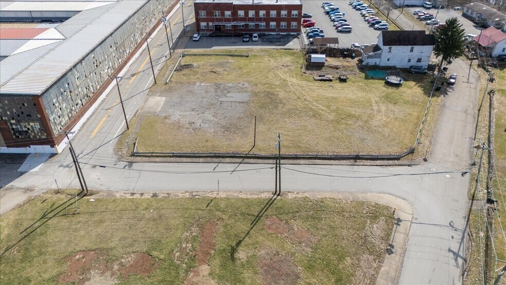 More Photos Of 625 Depot St, Parkersburg Warehouse For Sale