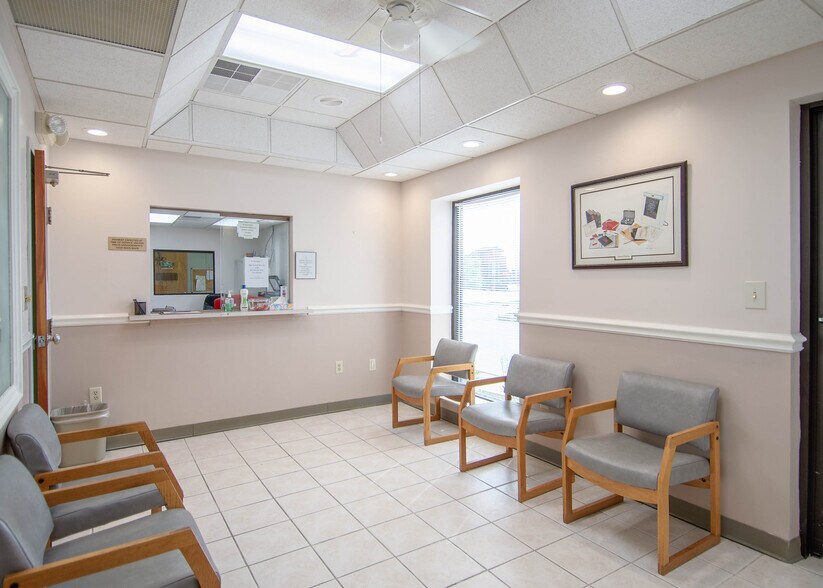 More Photos Of 750 Salem Dr, Owensboro Medical For Sale