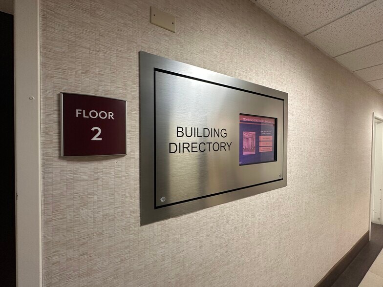 More Photos Of 12550 Biscayne Blvd, North Miami Medical For Lease