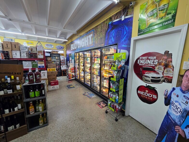 More Photos Of 1306 Coastal Hwy, Panacea Convenience Store For Sale
