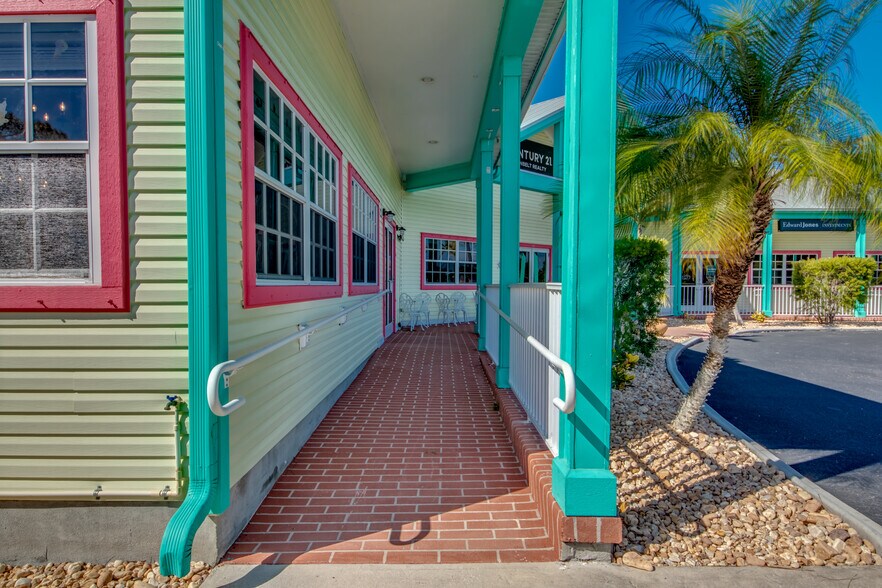 More Photos Of 10191 Stringfellow Rd, Saint James City Office For Sale