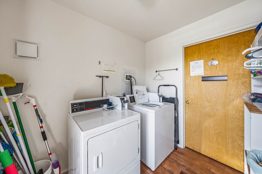 More Photos Of 542 Pacific Ave, Brookings Multifamily For Sale