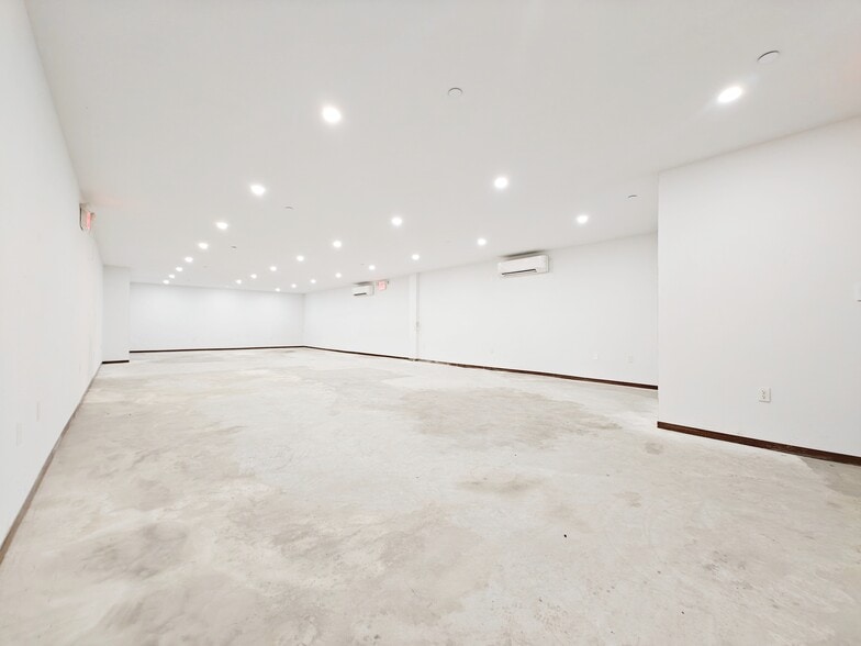 More Photos Of 1546 Broadway, Brooklyn Apartments For Sale