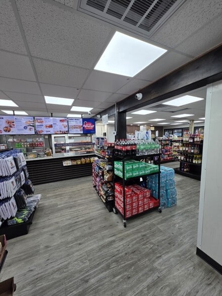 Primary Photo Of 233 Harris St, Pavo General Retail For Sale