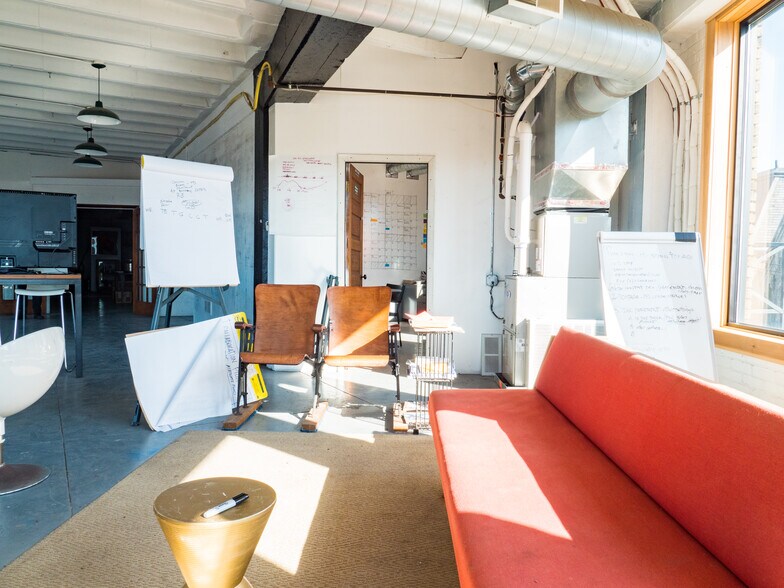 More Photos Of 1400-1404 Gratiot Ave, Detroit Office For Sale