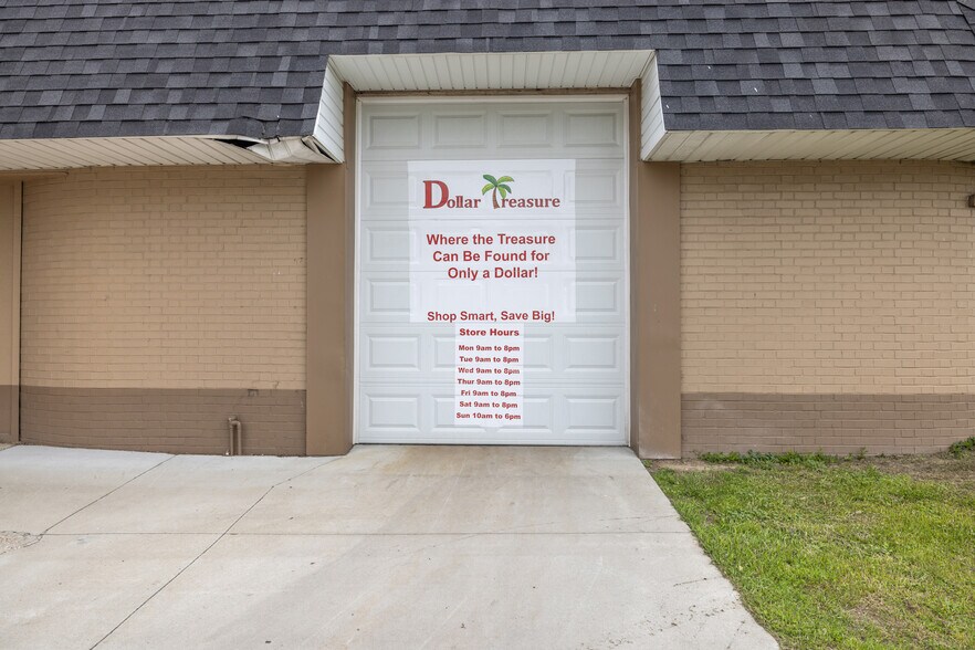 More Photos Of 2419 Lapeer Rd, Port Huron General Retail For Sale