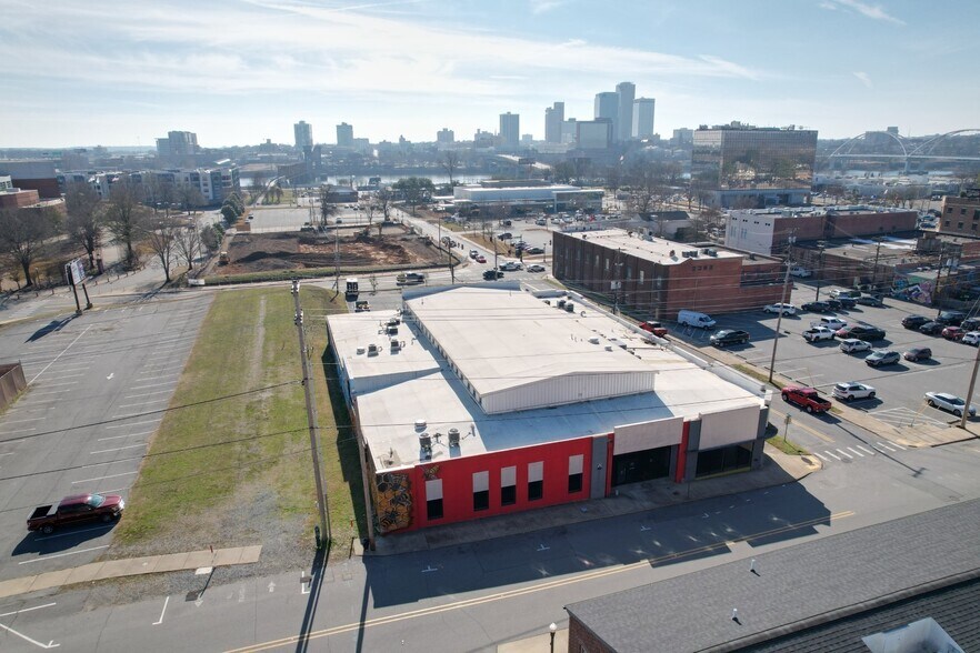 More Photos Of 201 E Broadway St, North Little Rock Freestanding For Sale