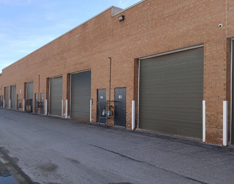 More Photos Of 8 Automatic Rd, Brampton Light Distribution For Sale