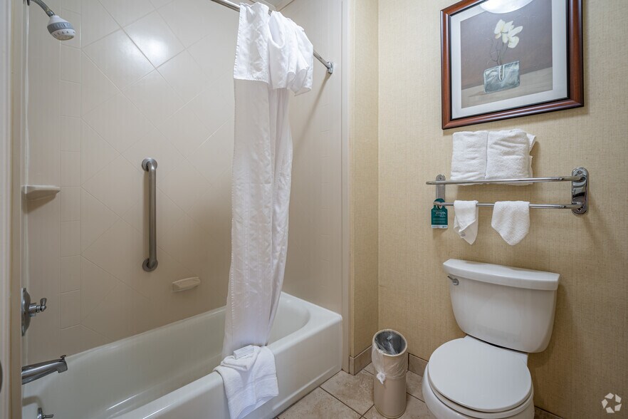 More Photos Of 14450 Park Row, Houston Hotel For Sale