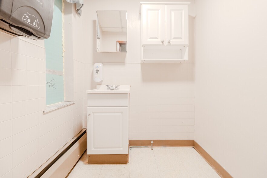 More Photos Of 1006 Harrison City Export Rd, Harrison City Office For Lease