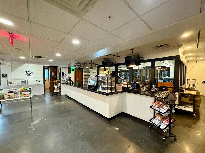 More Photos Of 1901 E Ocean View Ave, Norfolk Storefront For Sale