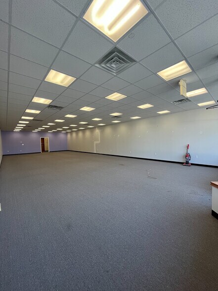 More Photos Of 204 E 6th St, Ridgely Storefront For Lease