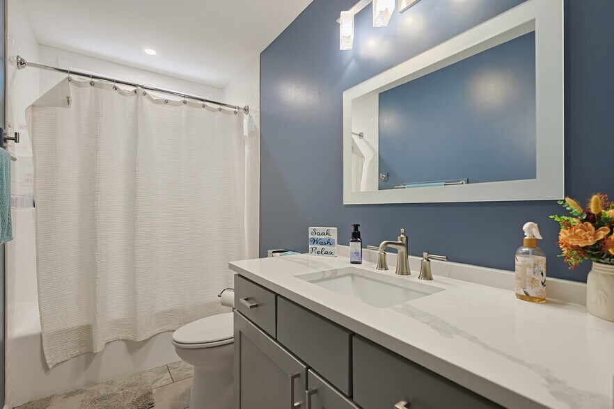 More Photos Of 620 Washington St, Franklin Medical For Sale
