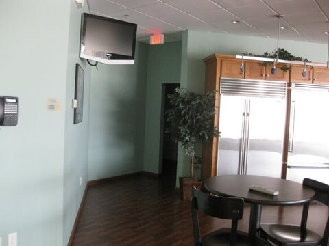 More Photos Of 1035 E Brandon Blvd, Brandon Office For Lease
