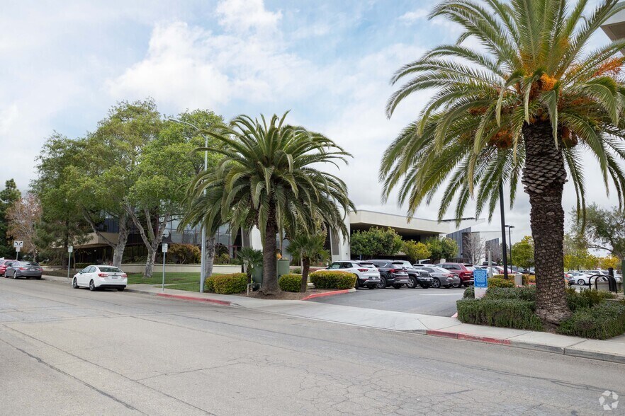 More Photos Of 895 Aerovista Pl, San Luis Obispo Office For Lease