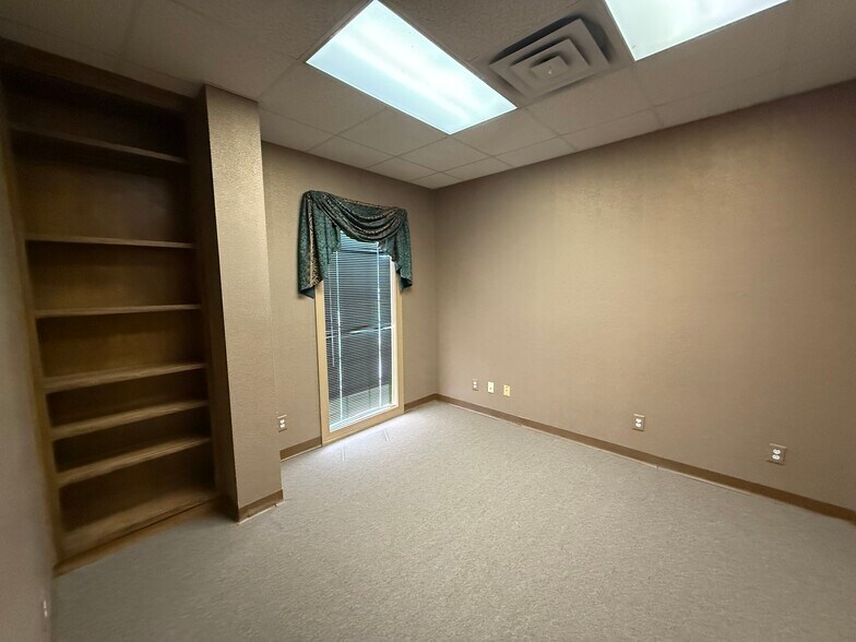 More Photos Of 1001-1045 N Highland Ave, Murfreesboro Medical For Sale