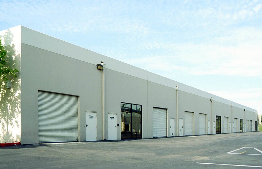 More Photos Of 5980 Fairmount Ave, San Diego Warehouse For Lease