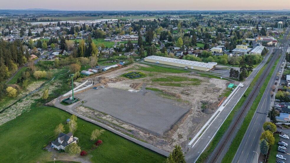 More Photos Of 1414 Commerce Way, Woodburn Industrial For Lease