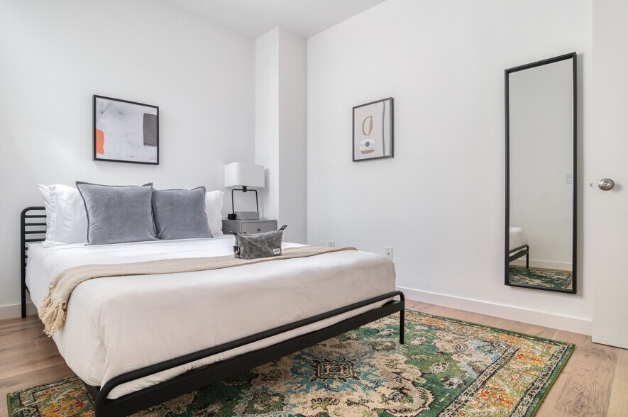 More Photos Of 1668 Washington St, San Francisco Apartments For Sale