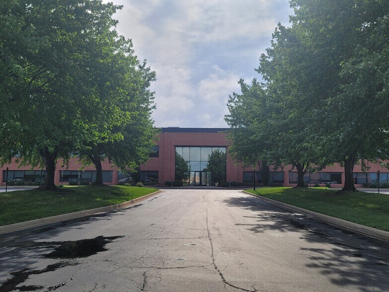More Photos Of 3200 Robbins Rd, Springfield Office For Sale