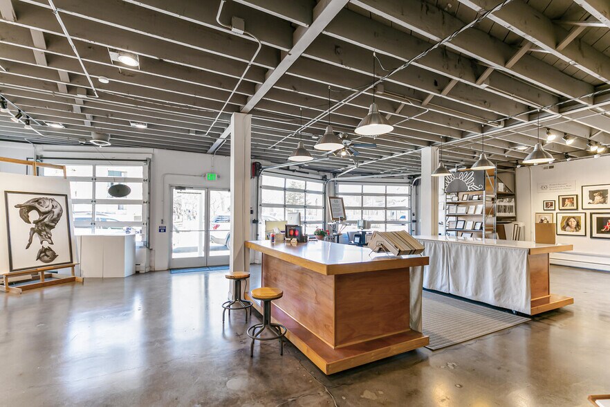 More Photos Of 3401-3435 S Lincoln St, Englewood Apartments For Lease