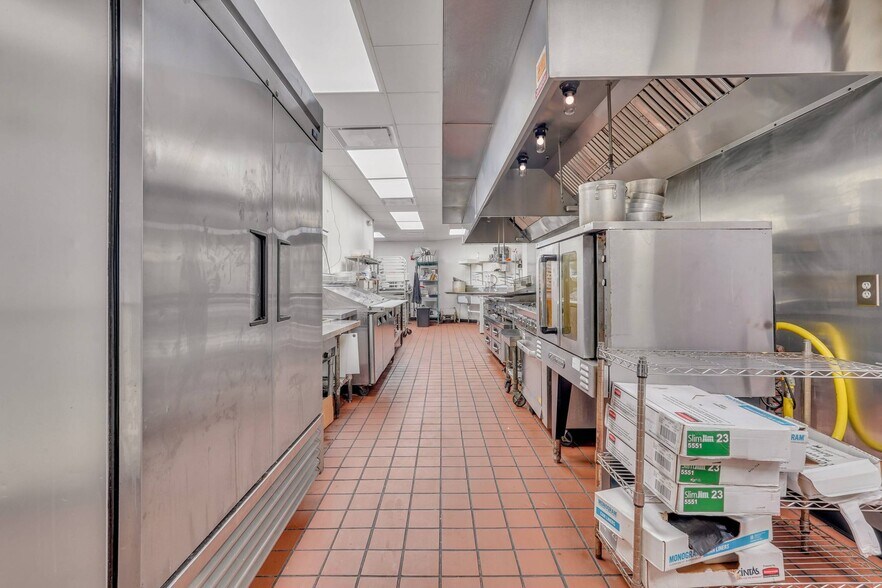 More Photos Of 110 Towne Center Dr, Pooler Restaurant For Sale