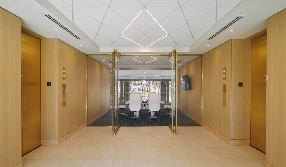 More Photos Of 2000 International Park Dr, Birmingham Office For Sale