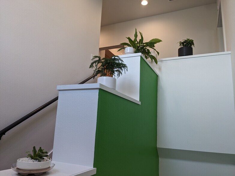 More Photos Of 77 Front St, Danville Medical For Lease