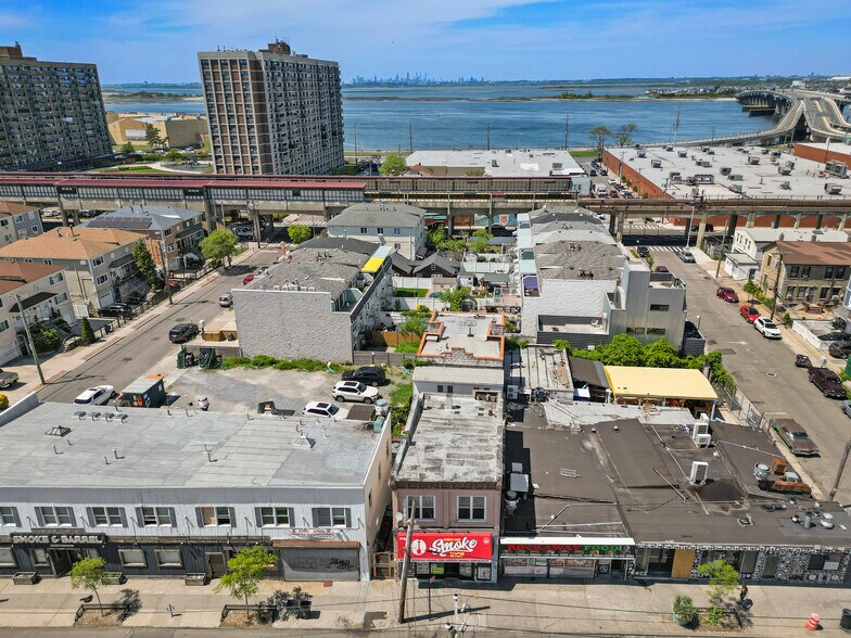 More Photos Of 9710 Rockaway Beach Blvd, Rockaway Beach Storefront Retail Residential For Sale