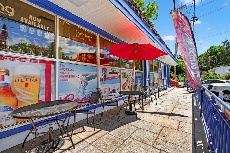 More Photos Of 4 Oscawana Lake Rd, Putnam Valley Supermarket For Sale