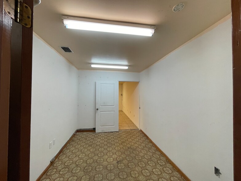 More Photos Of 5000 NW 74th Ave, Miami Warehouse For Lease