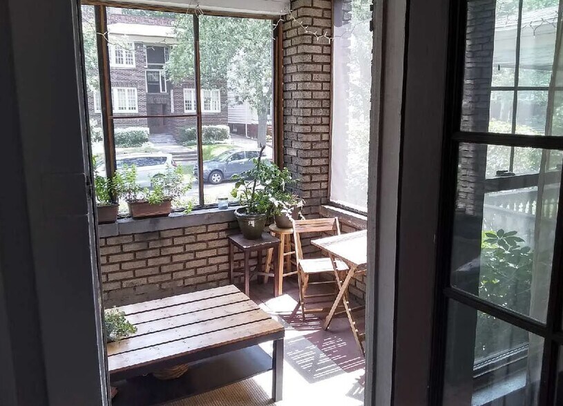 More Photos Of 2252 Grandview Ave, Cleveland Heights Apartments For Sale
