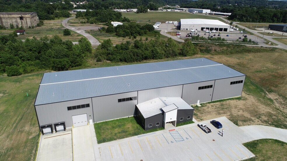 More Photos Of 265 Commerce Dr, South Point Industrial For Lease