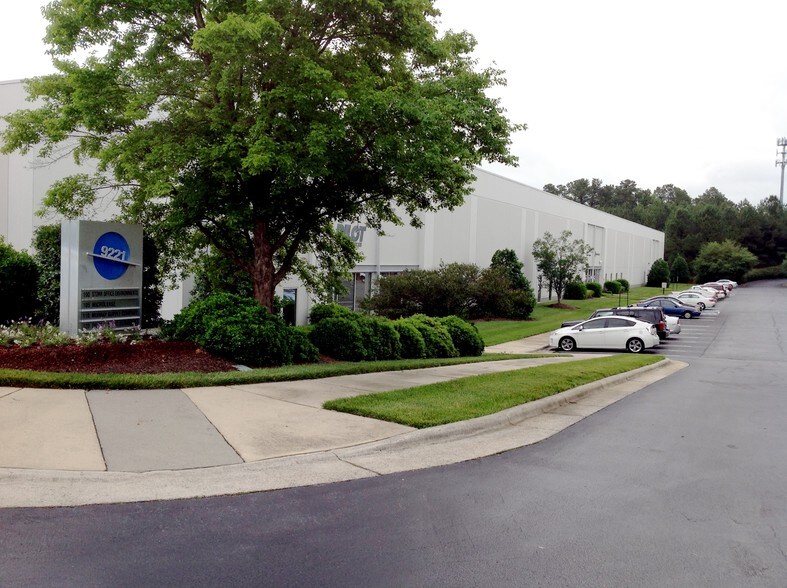 More Photos Of 9200 Globe Center Dr, Morrisville Unknown For Lease