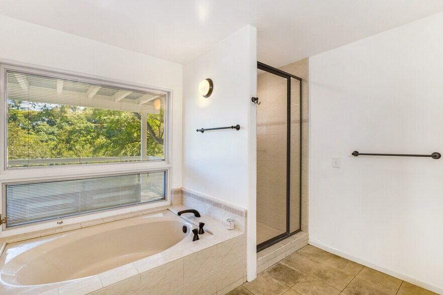 More Photos Of 543 1/2 Arroyo Ave, Santa Barbara Apartments For Sale