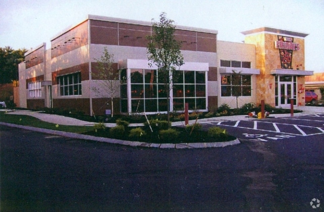 More Photos Of 221 Loudon Rd, Concord Restaurant For Lease