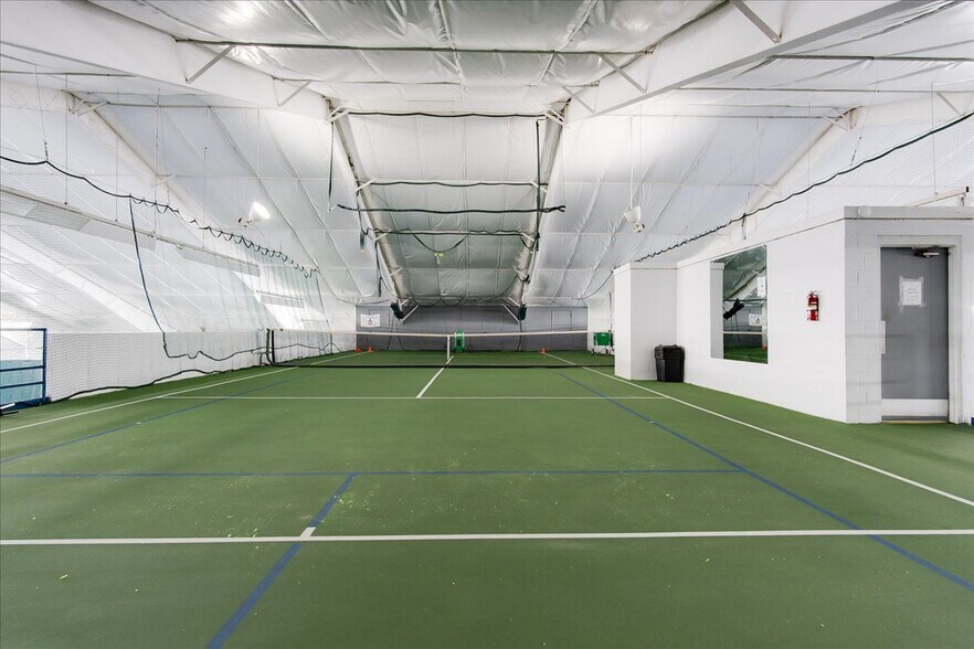 More Photos Of 5216 Renn Rd, Frederick Flex For Sale