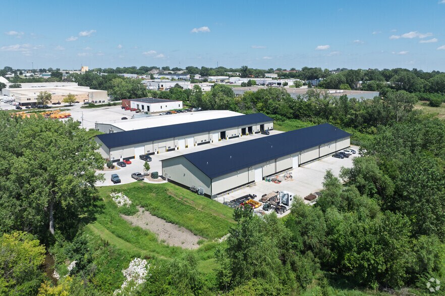 More Photos Of 1605 51st Ave, Des Moines Industrial For Lease